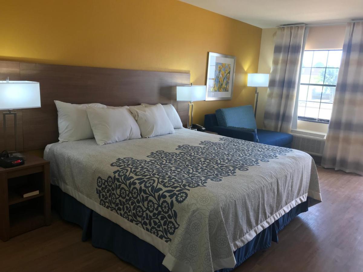 Days-Inn By Wyndham Batesville Ar Екстериор снимка