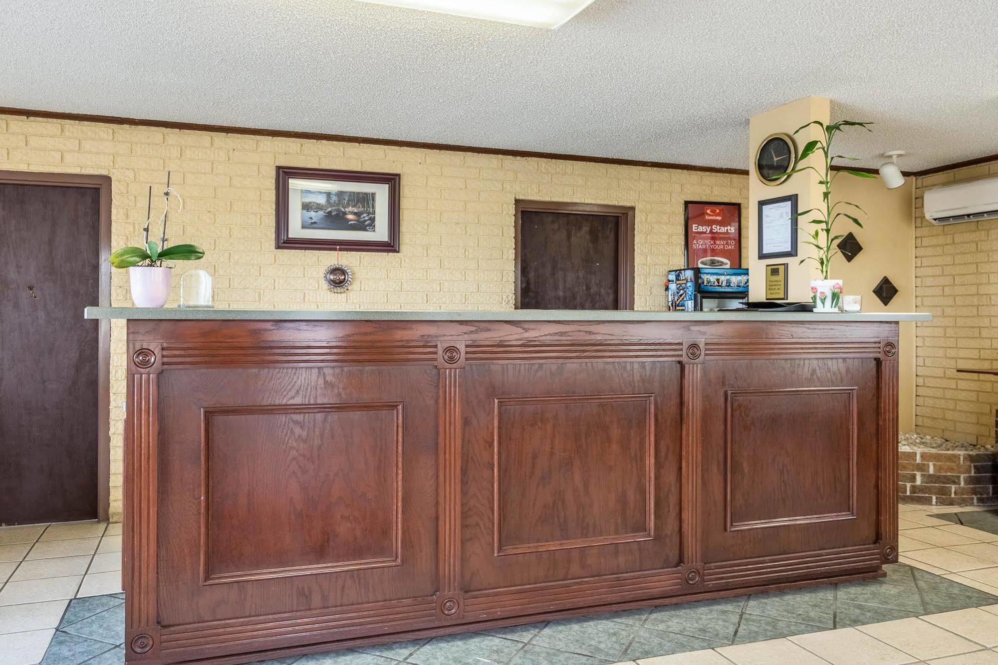 Days-Inn By Wyndham Batesville Ar Екстериор снимка